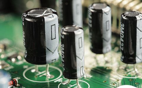 智能電容與普通電容器的區(qū)別到底是誰比較好？
